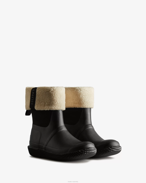 mujer botas de piel de oveja veganas con correas enrollables aisladas 6284300 Hunter