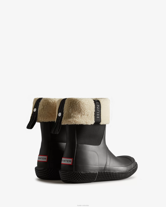 mujer botas de piel de oveja veganas con correas enrollables aisladas 6284300 Hunter